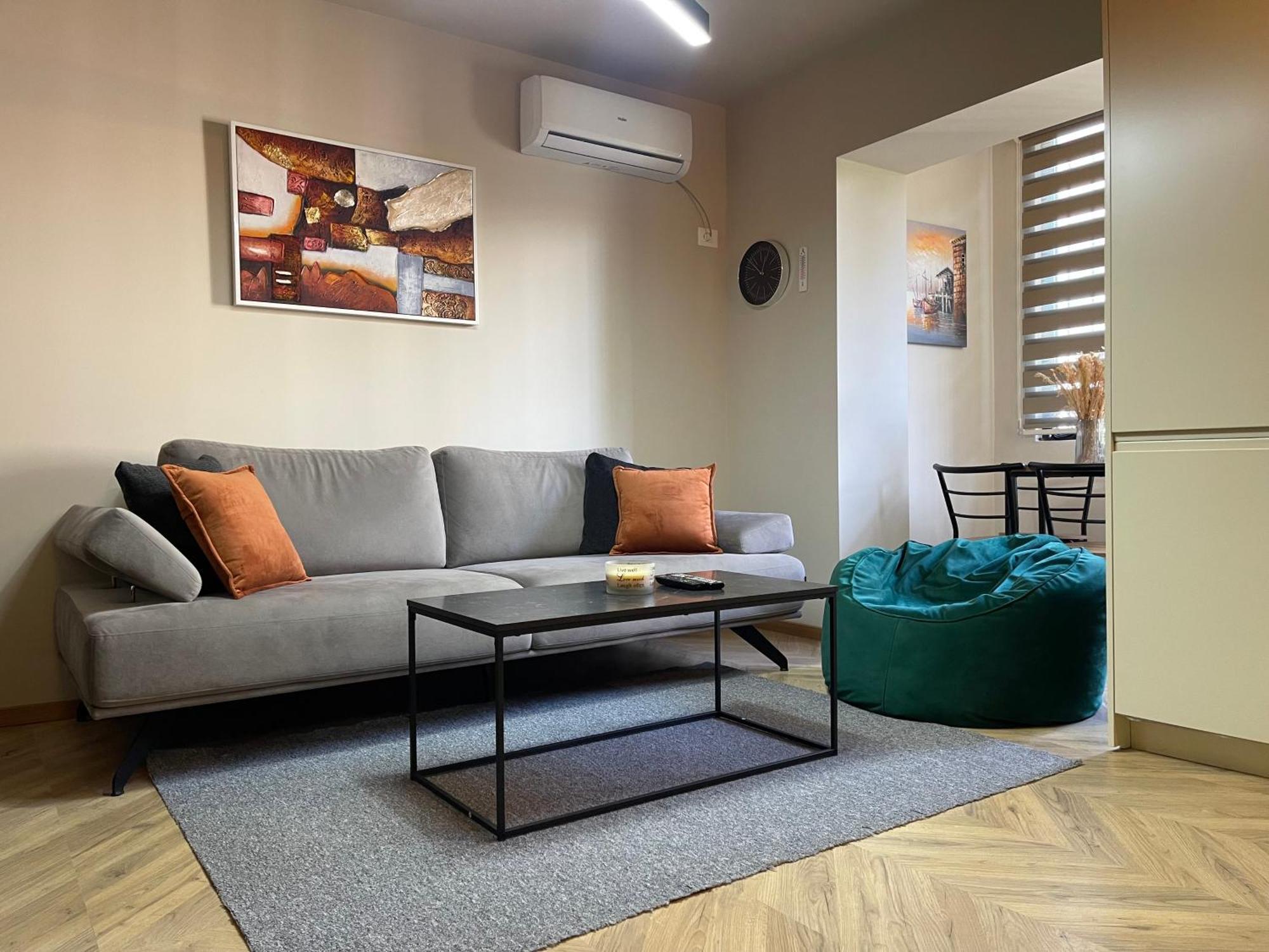 Dea'S Apartment: Hidden Gem Tirana Buitenkant foto